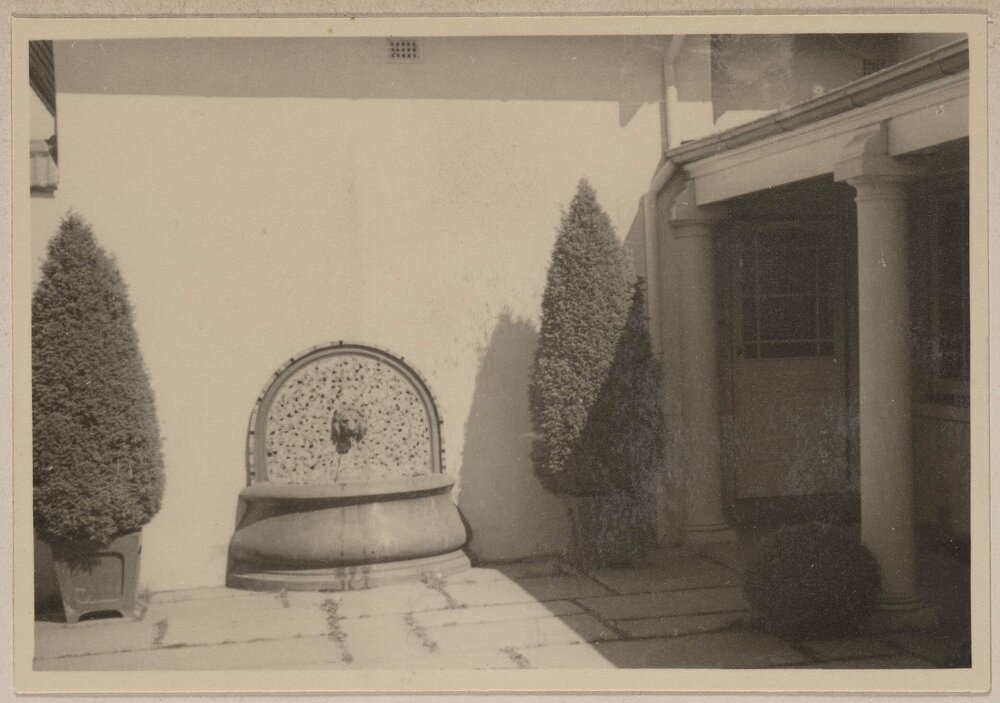 [Lion head water fountain,] Seven Creeks 