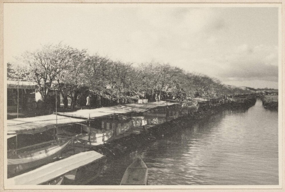 [Fishing boats Japan]