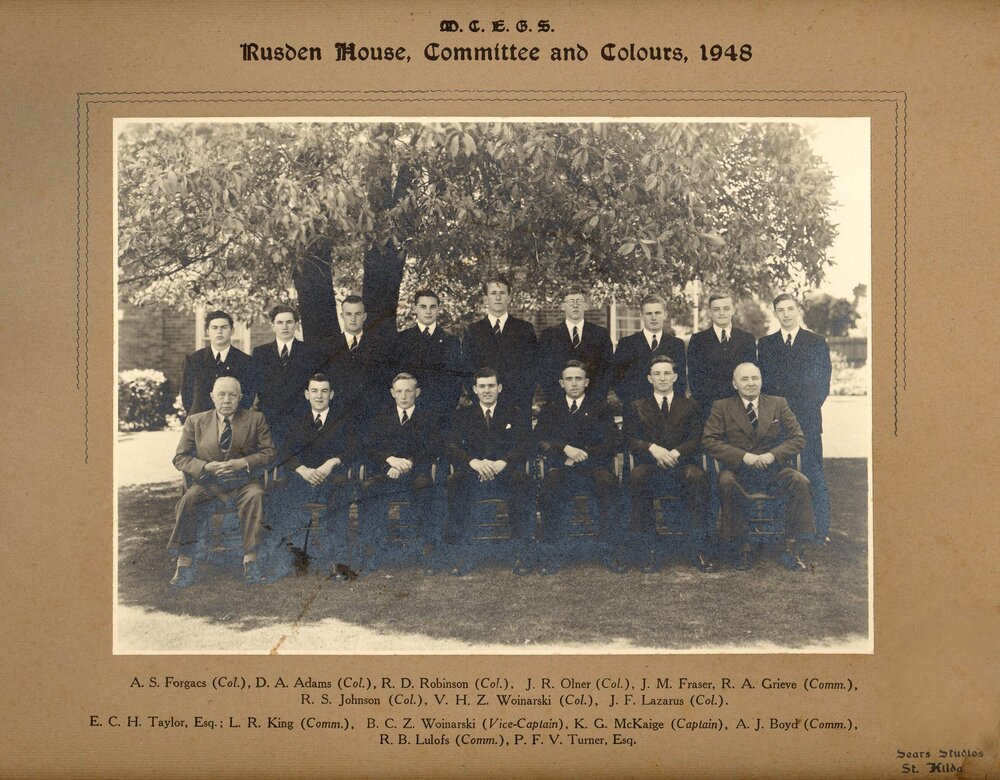 Malcolm Fraser with street crowd during Bill Vasseleou campaign