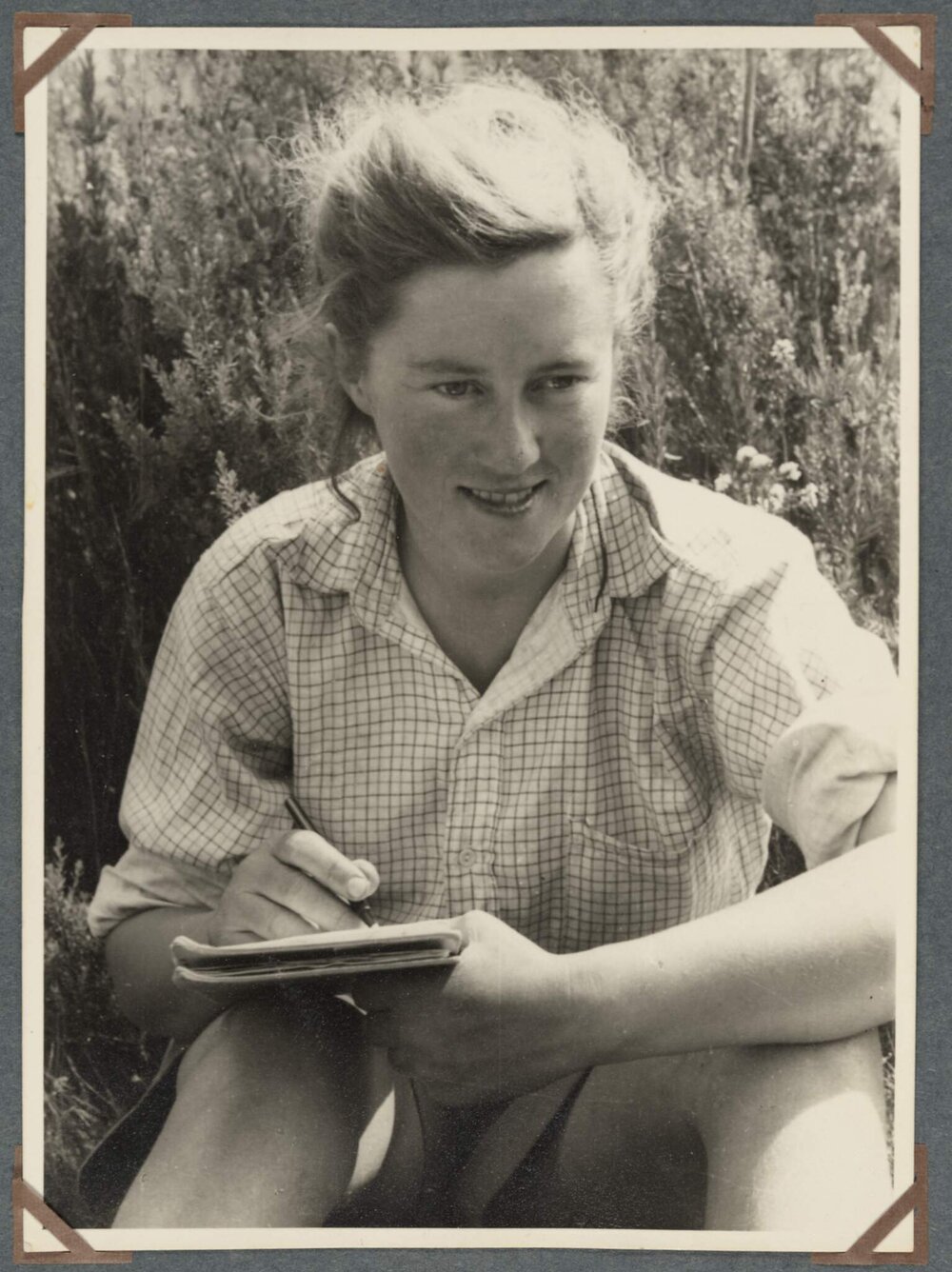 [Elise Fitzpatrick - Photographer on Mountaineering Club trip to Tasamania]