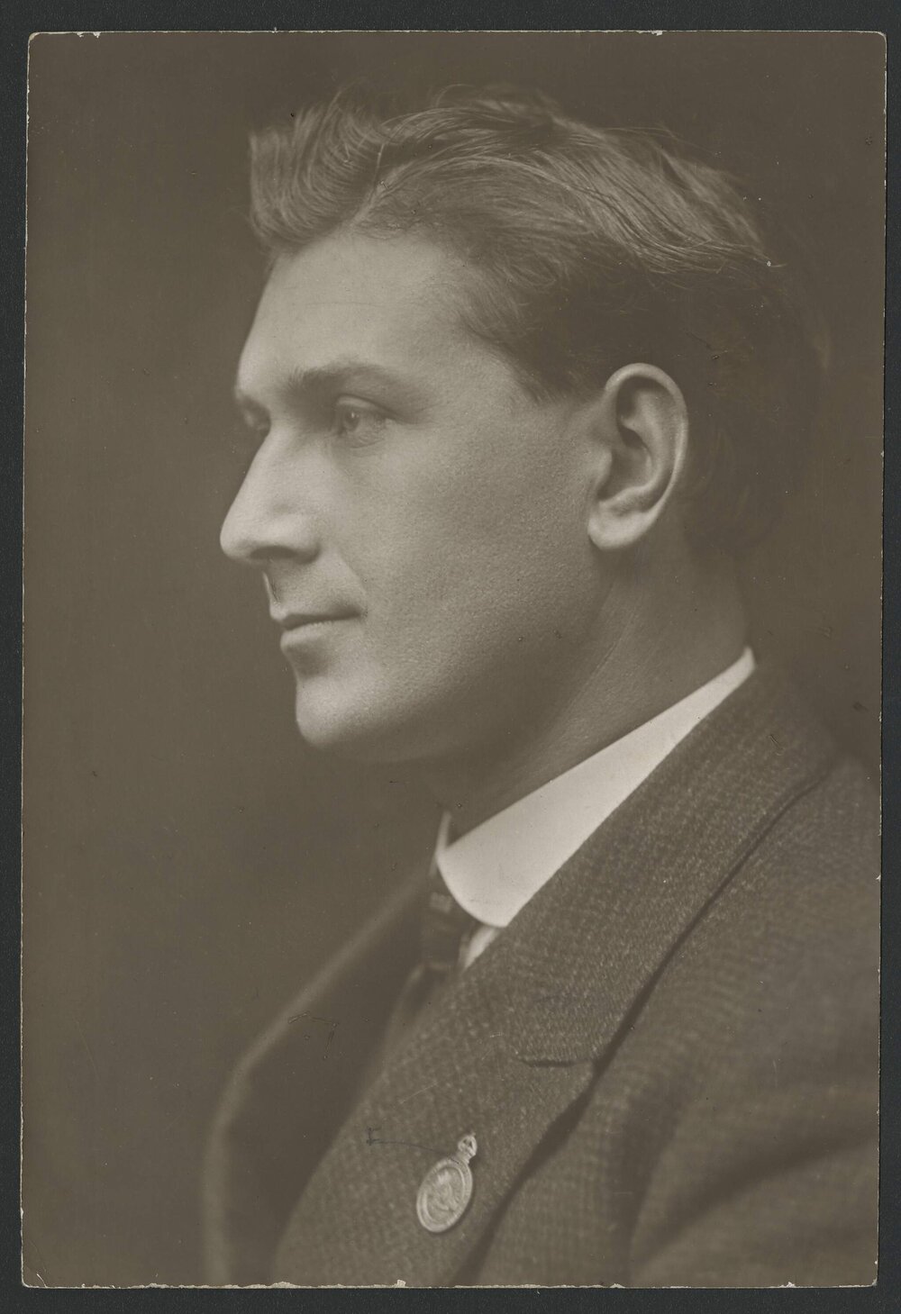 Side profile of Napier Waller