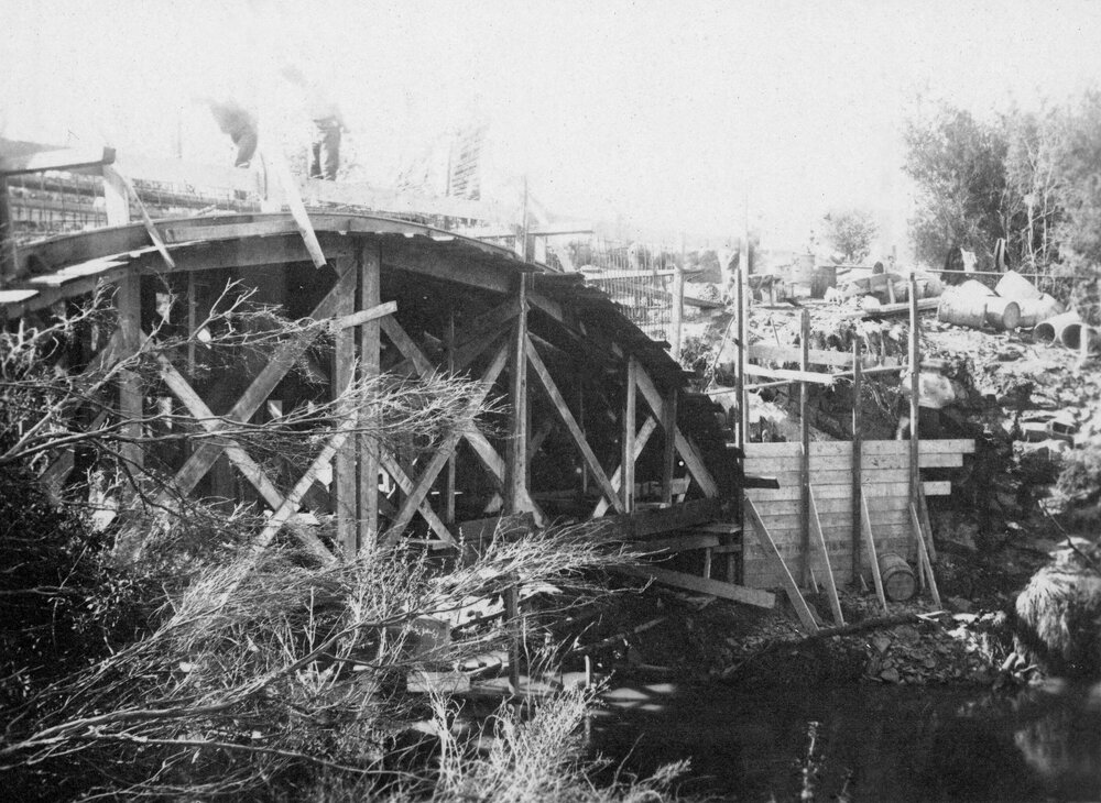 Construction of Porepunkah Monier Arch Bridge, Victoria