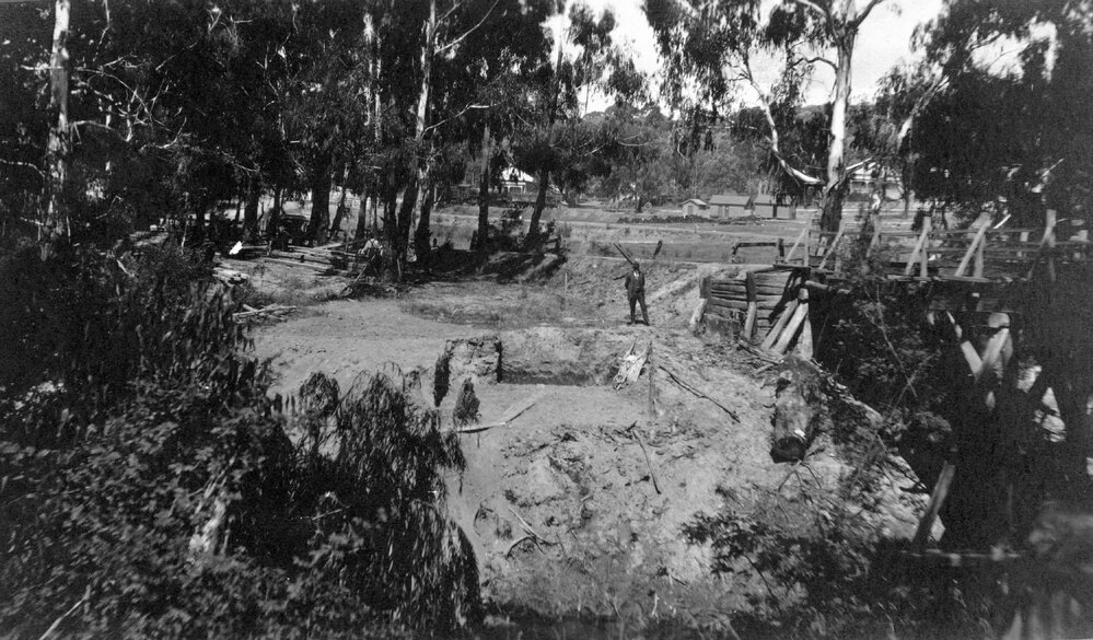 Construction of Diamond Creek Bridge, Victoria