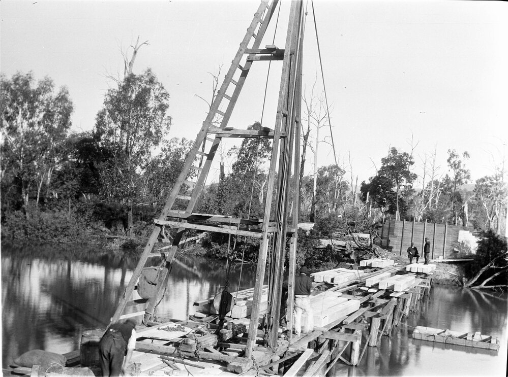 Construction of Cremona Bridge over the Goulburn River