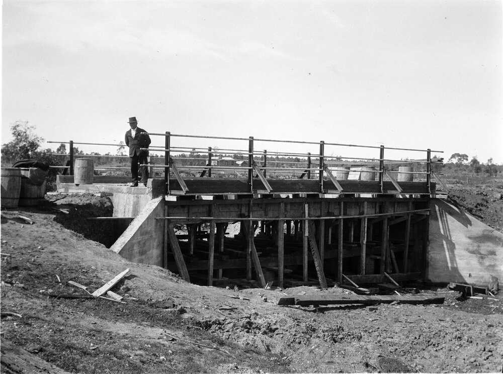 Construction of Eaglehawk Bridge, Myers Flat, Shire of Marong