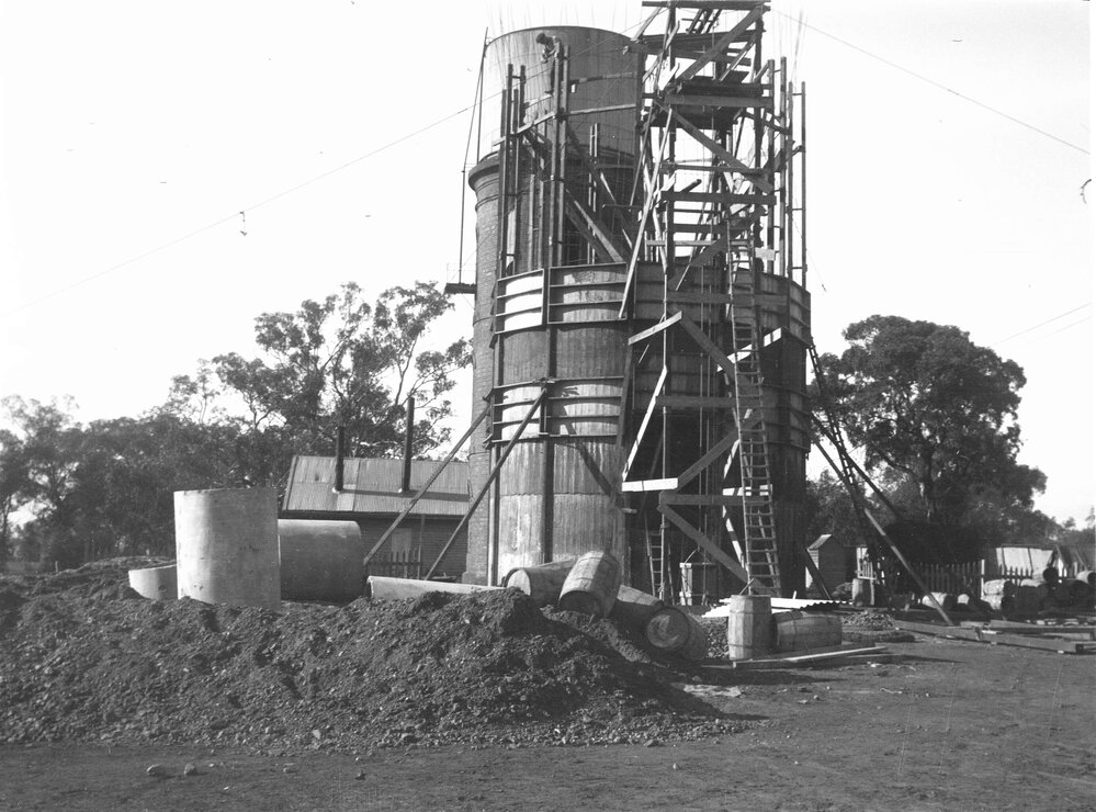 Construction of Rochester Water Tower, Campaspe Street, Rochester, Victoria
