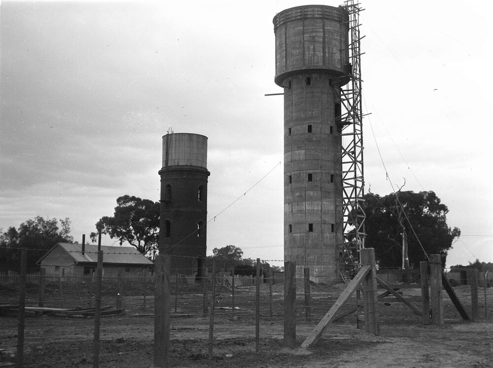 Construction of Rochester Water Tower, Campaspe Street, Rochester, Victoria