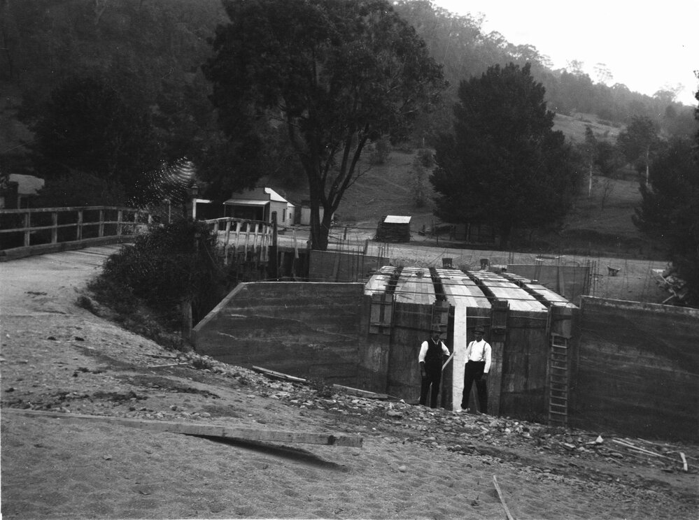 Construction of Porepunkah Bridge, Shire of Bright, Victoria