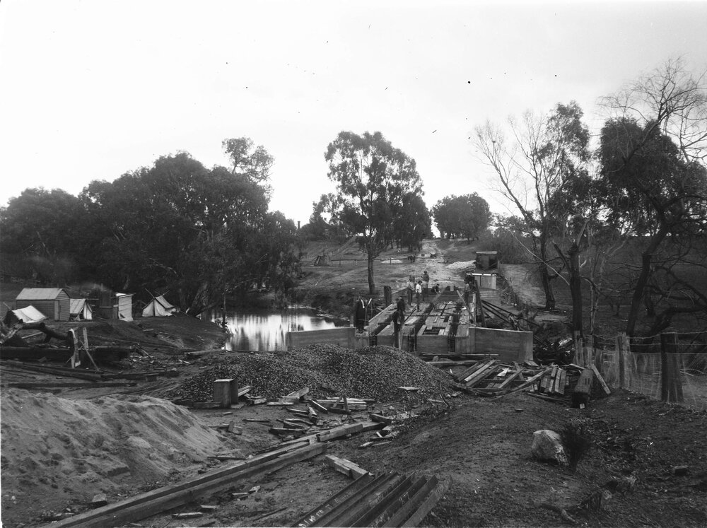 Construction of Beck&rsquo;s Bridge, Rutherglen, Victoria