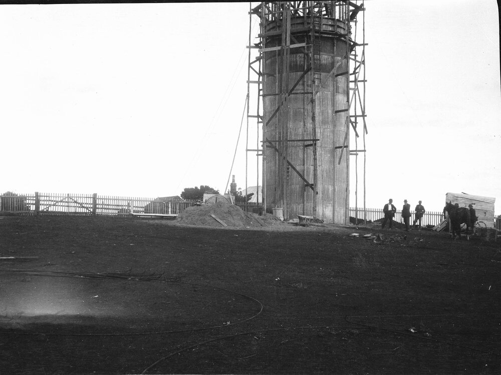 Construction of Mortlake Tank, Victoria