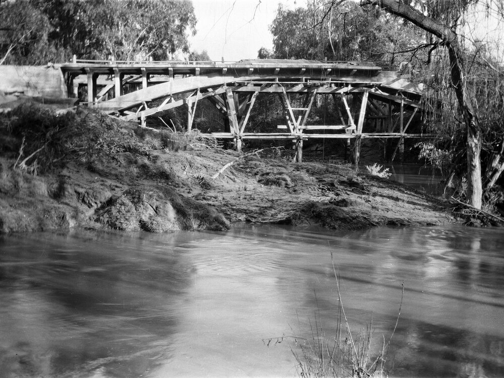 Old Diamond Creek Bridge