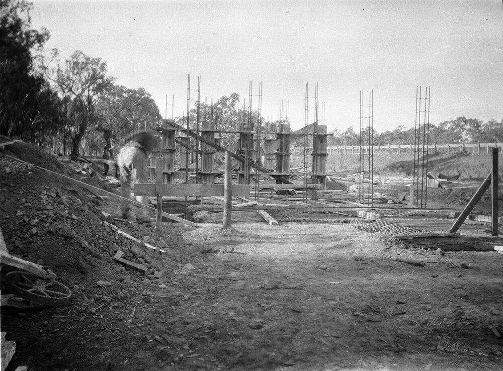 Construction of Mooroopna Bridge