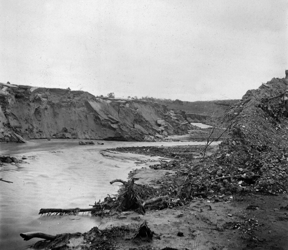 Clarke Dredger Slum Banks on Moonlight Creek (Forest Creek No