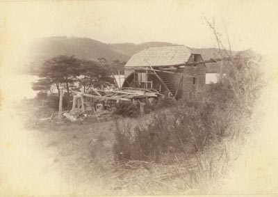 Water-wheel, Huon Road, Bagdad, Tasmania.