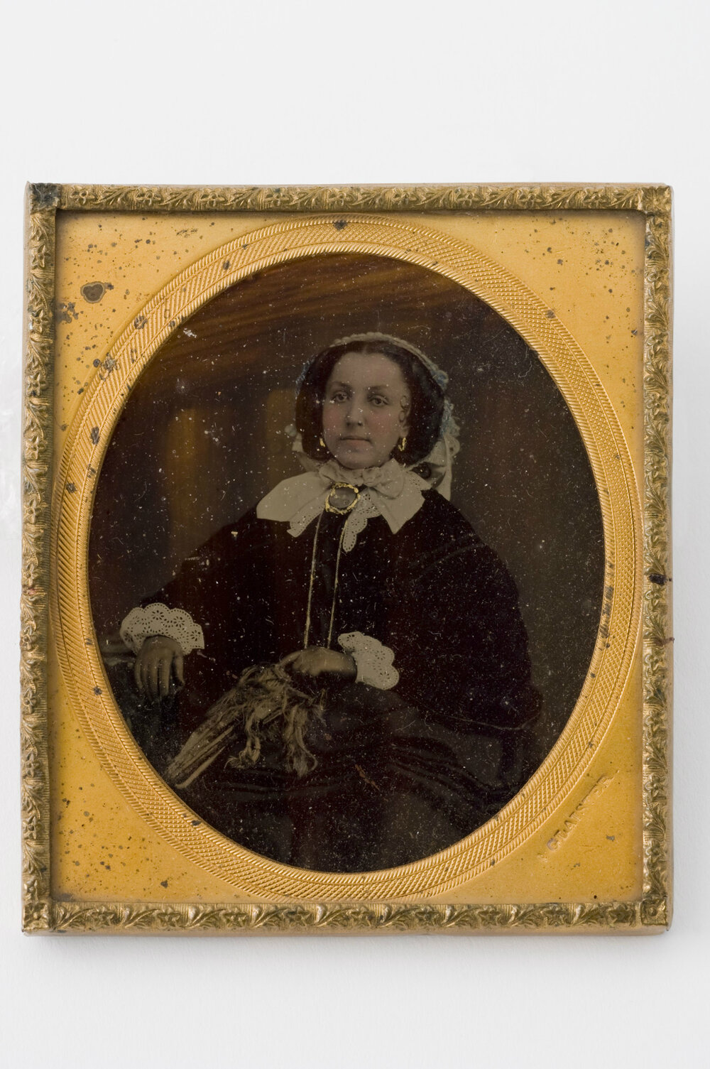 [Ambrotype of unidentified woman]