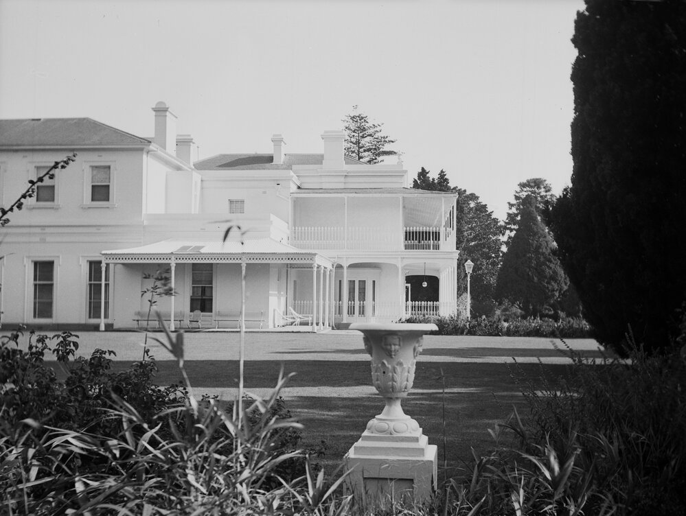 Side and front view of 'Como', South Yarra