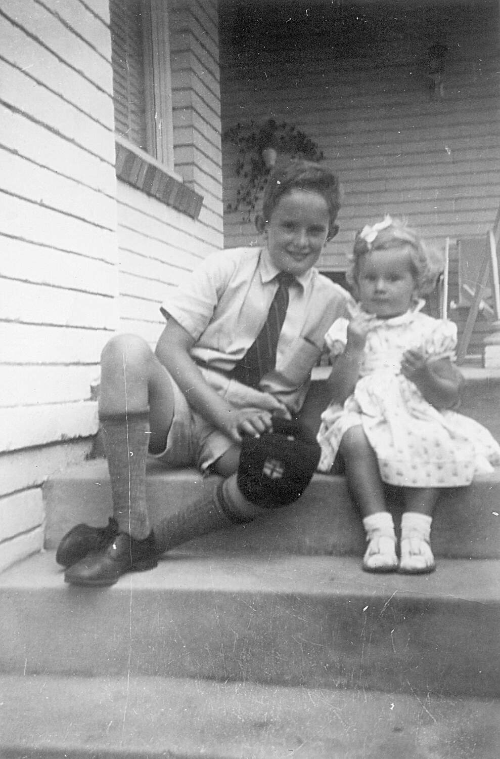 Strong, Anthony Charles Armytage; Veronica Elizabeth.