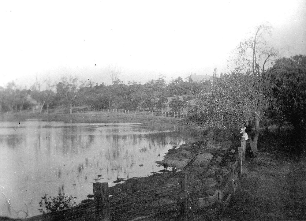 "Como" Toorak Rd, South Yarra.