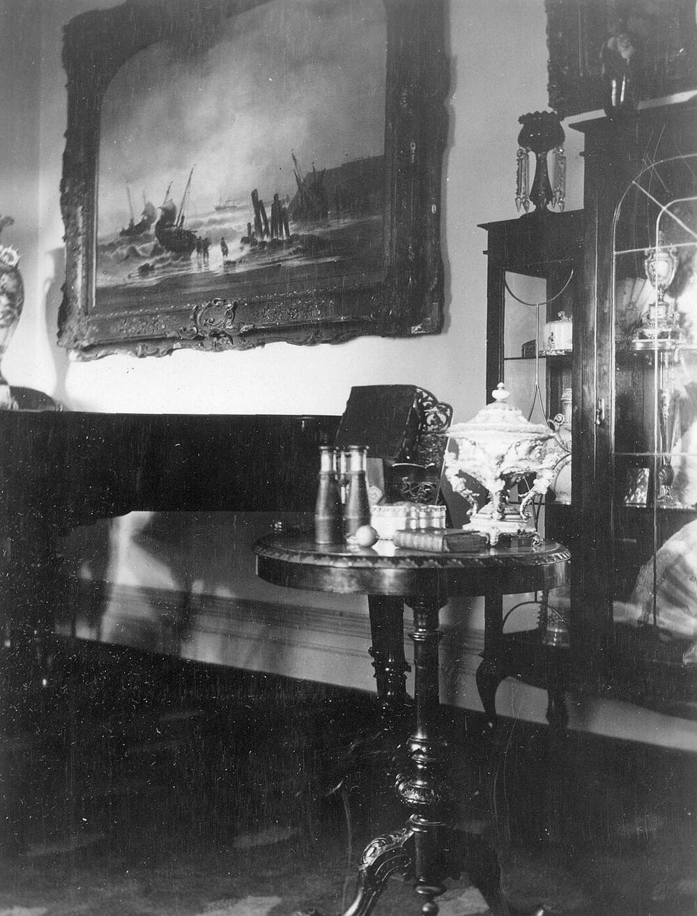 Holm Park: domestic interiors.