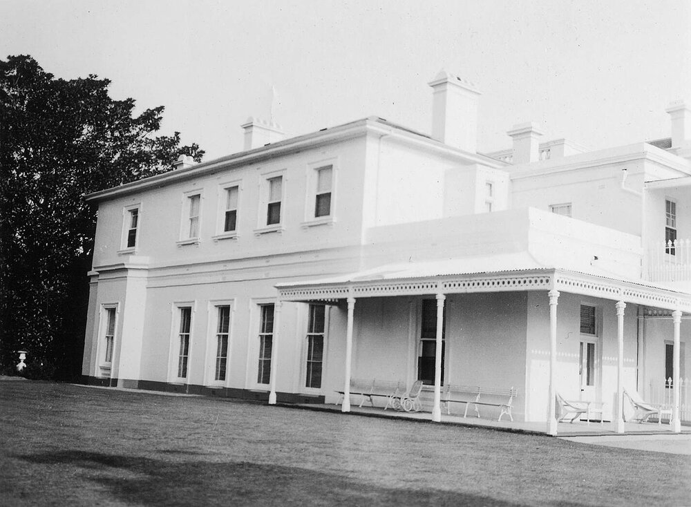 "Como" Toorak Rd, South Yarra.