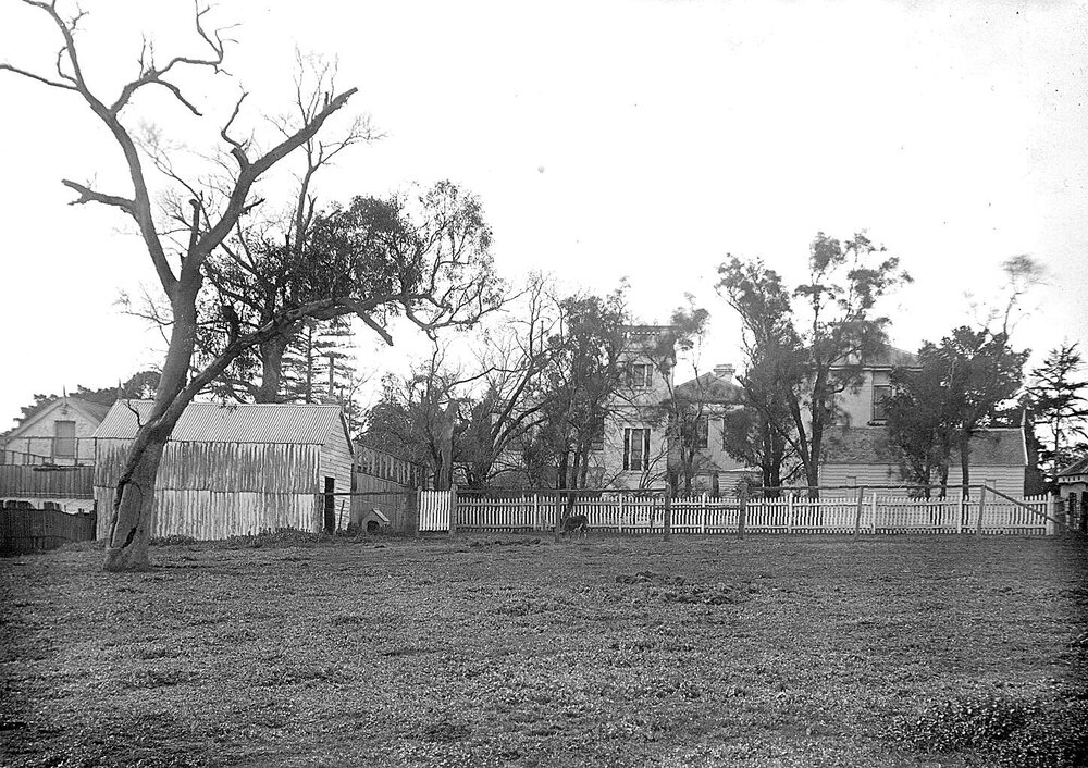 "Como" Toorak Rd, South Yarra.