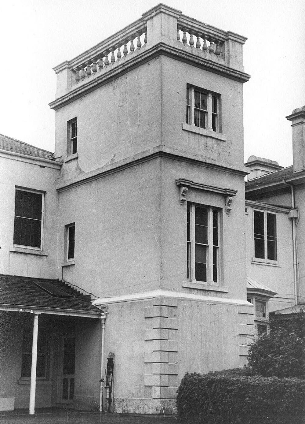 "Como" Toorak Rd, South Yarra.