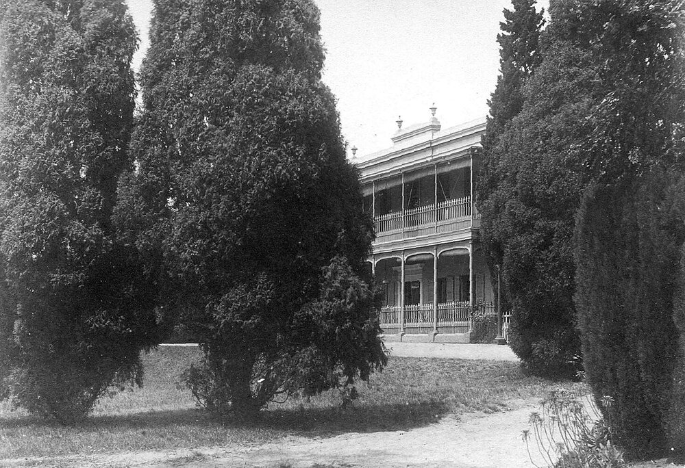 "Como" Toorak Rd, South Yarra.