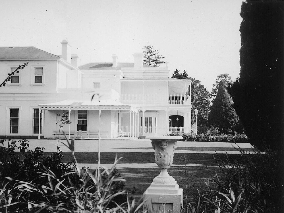 "Como" Toorak Rd, South Yarra.