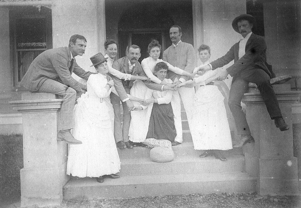 "Como" Toorak Rd, South Yarra.