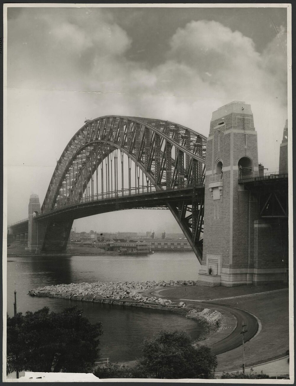 Sydney Harbour Bridge, looking south