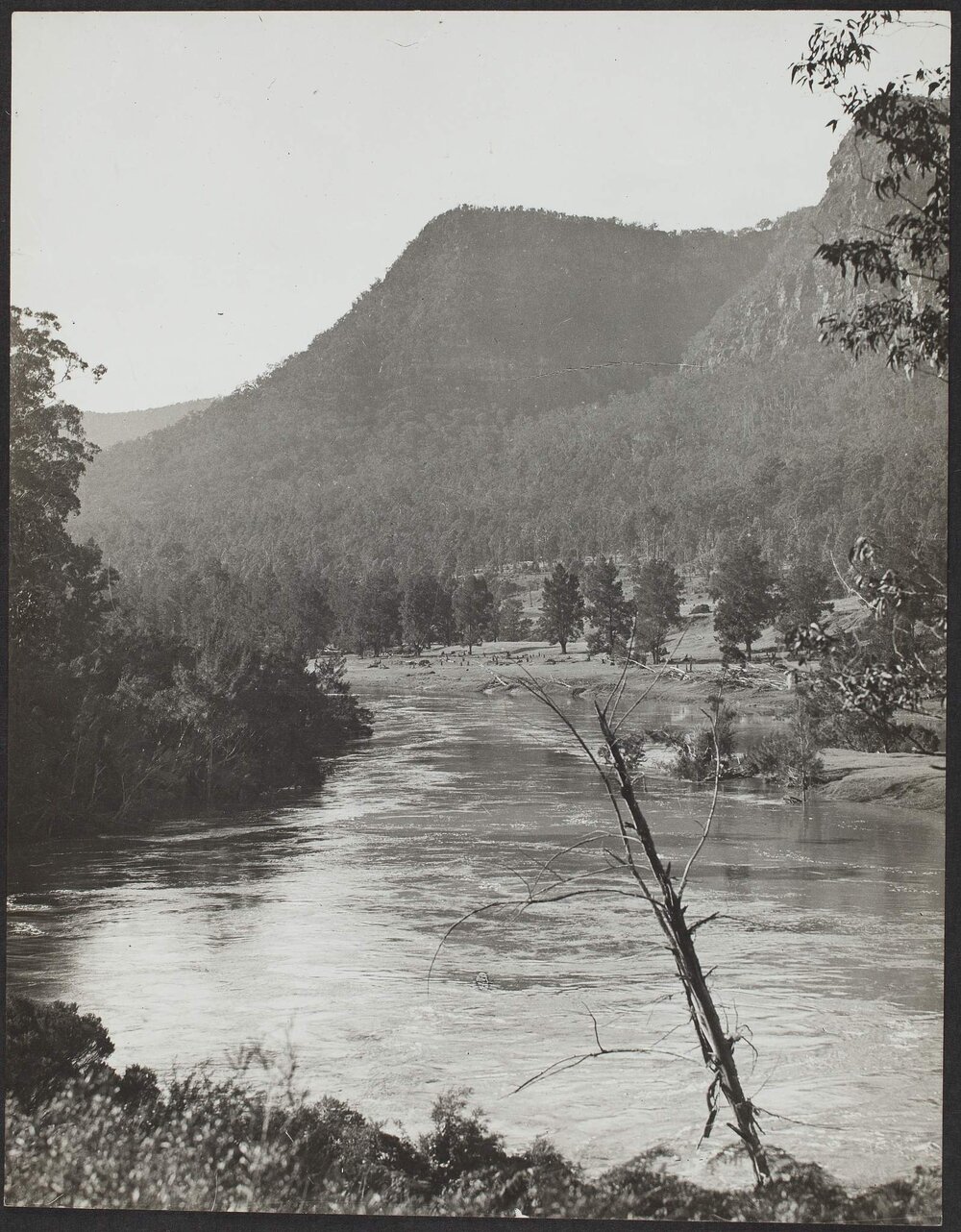 Wollondilly River Burragorang Valley, NSW