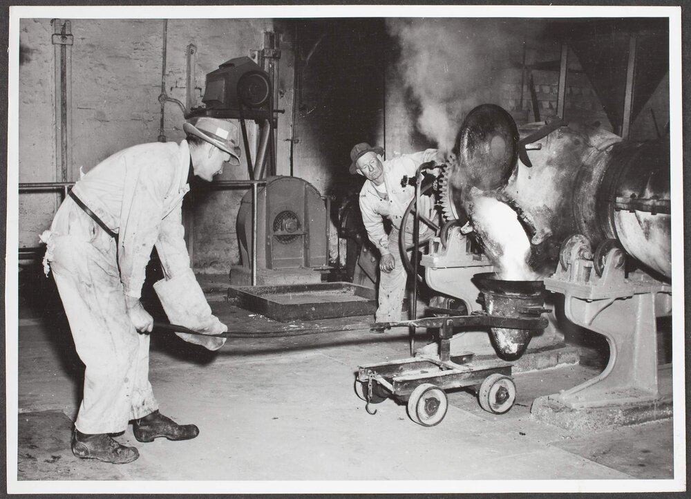 Pouring gold at Kalgoorlie.