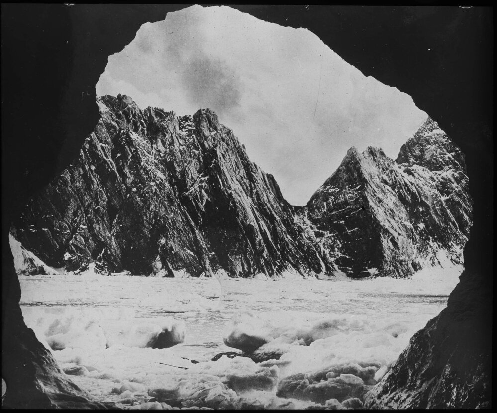 The rocky ramparts of Elephant Island