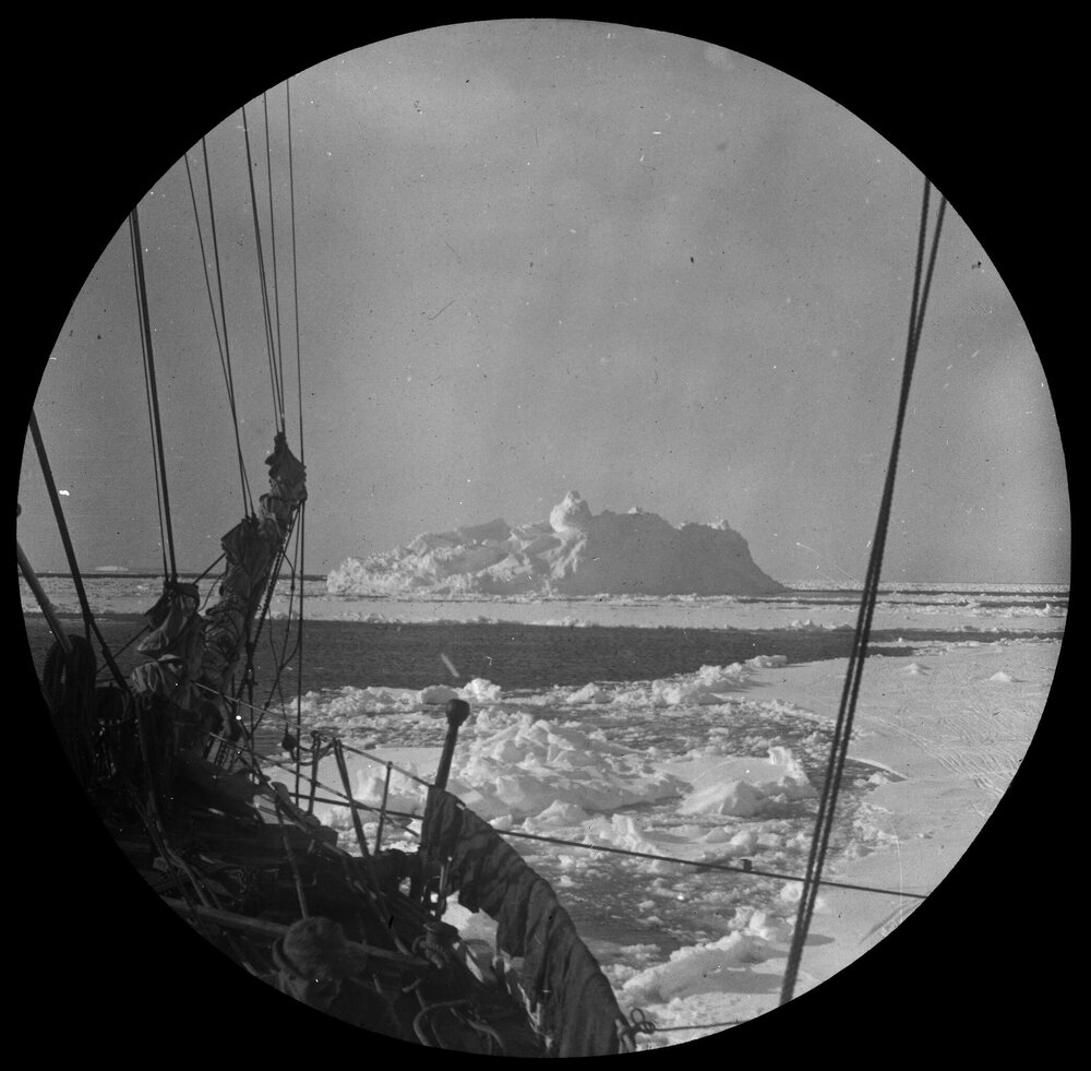 Tilted iceberg and 'Terra Nova'