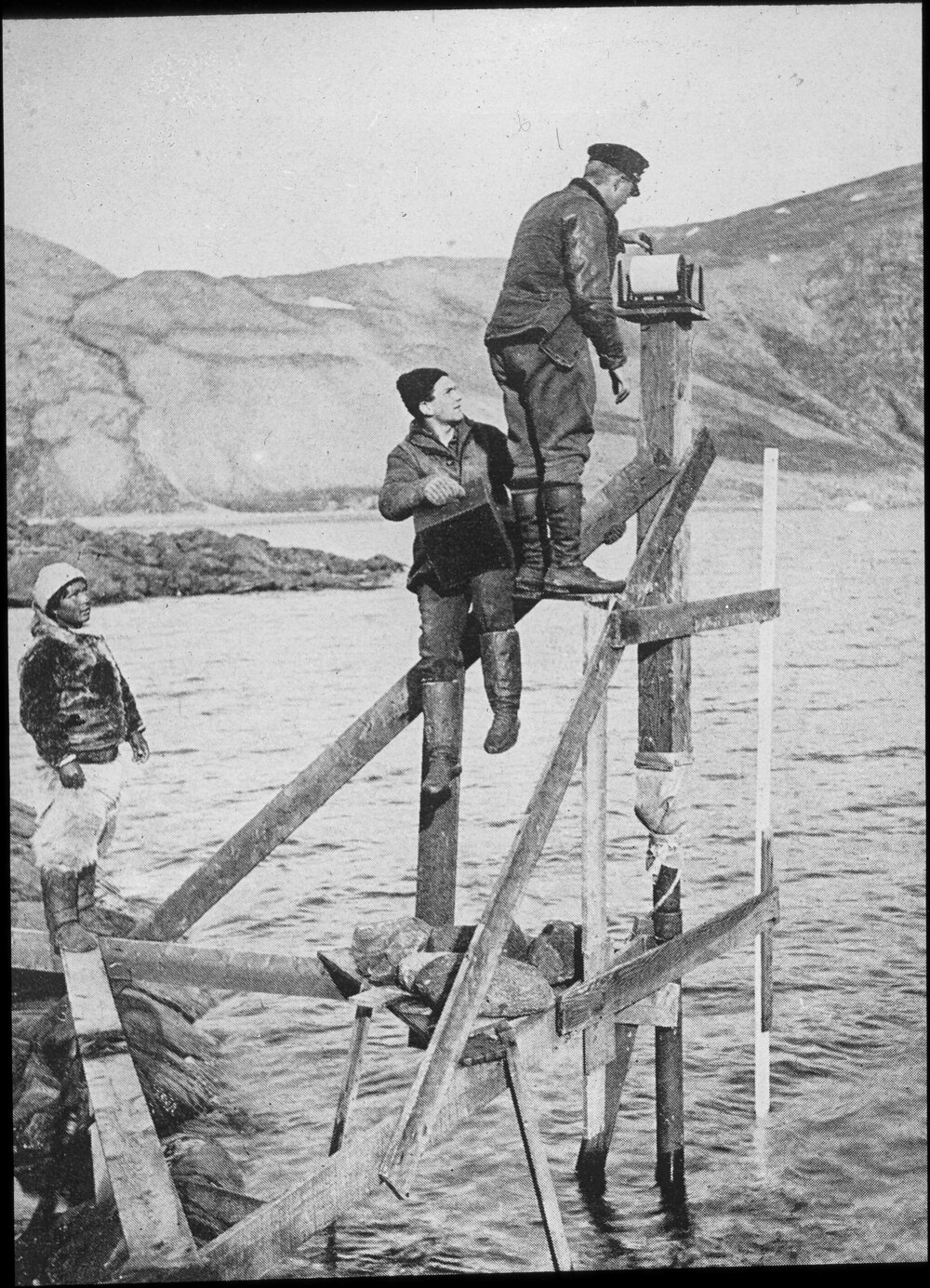 Automatic tide gauge