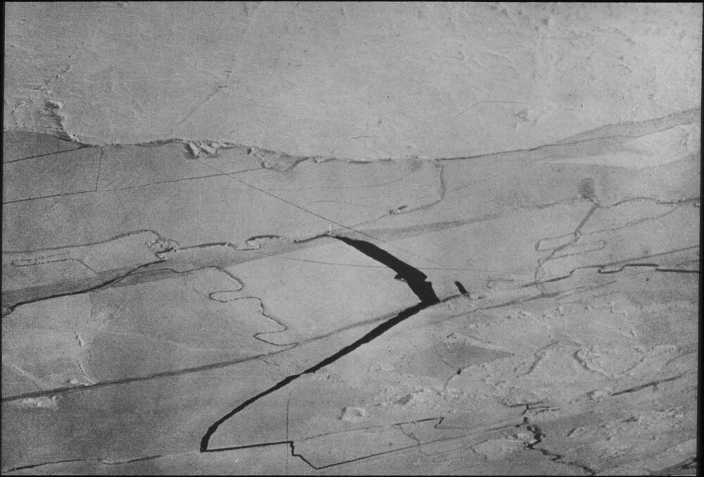 A rift in the Polar sea