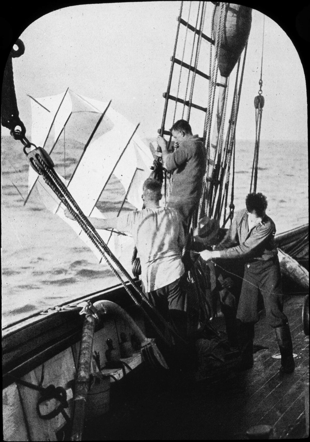 Setting up kites for meteorological observations