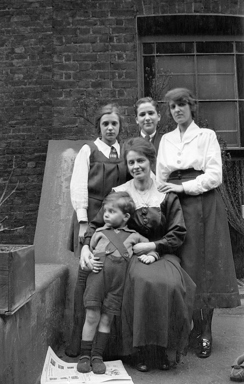Portrait Groups: Skardon Family and Edie, London