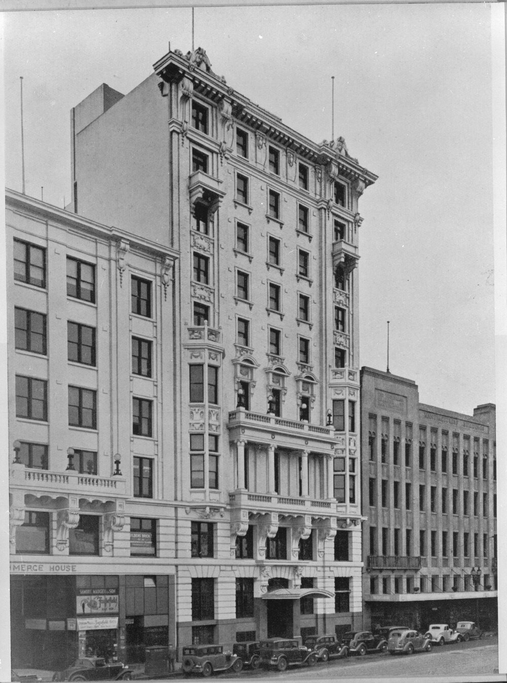 Fa&ccedil;ade of the Commercial Travellers Association building, 318-324 Flinders Street, Melbourne