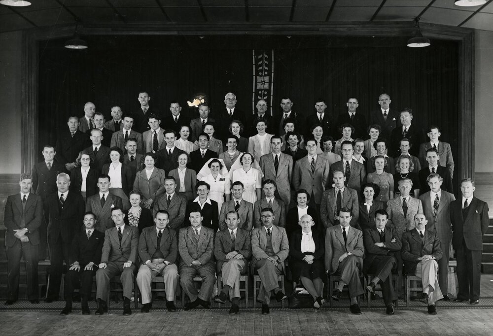 Staff at the Mildura Branch, University of Melbourne, 1949.