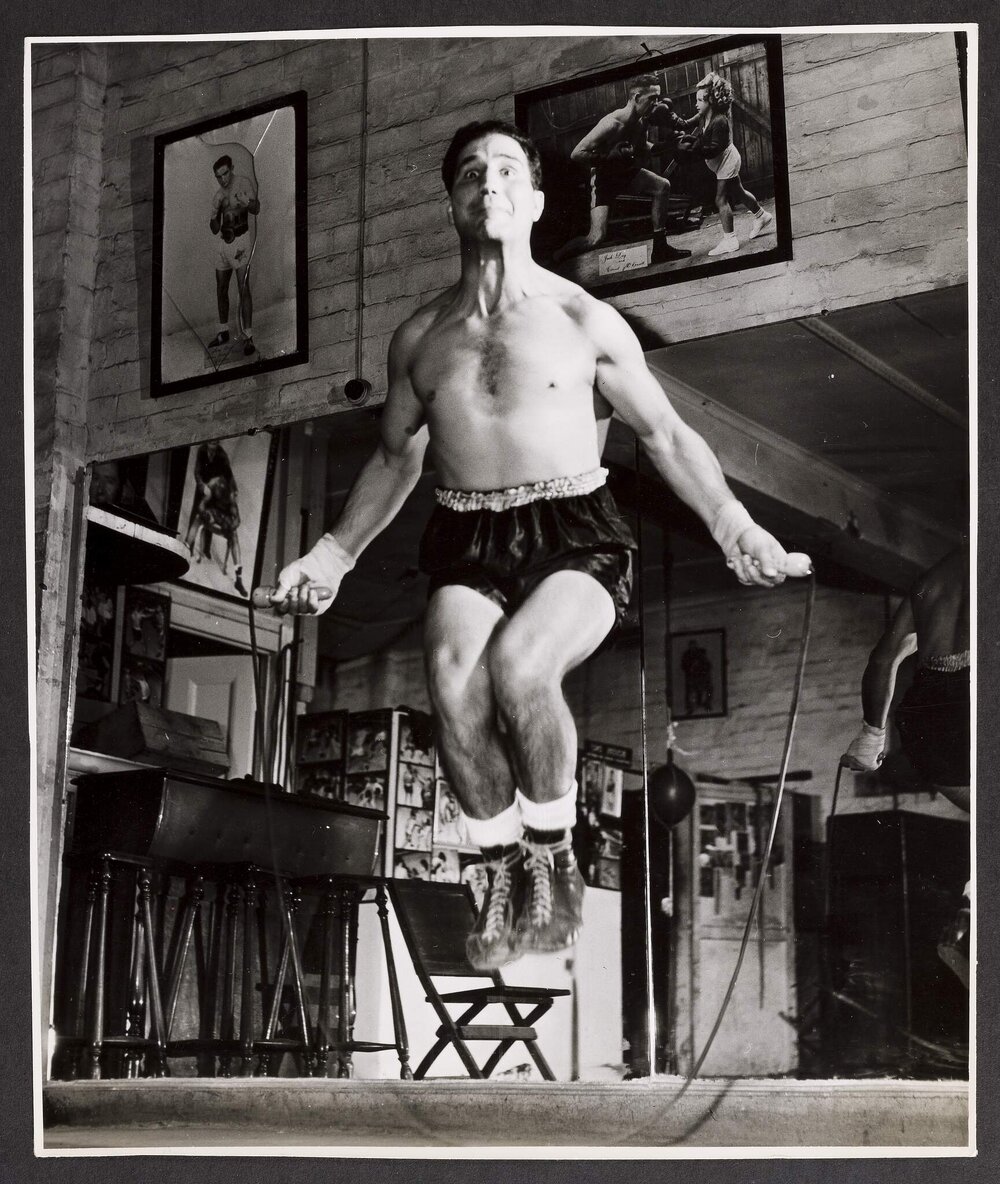 [Boxer identified as Calvezzi]