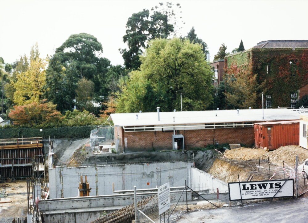 New Zoology construction site, University of Melbourne, May 1986.