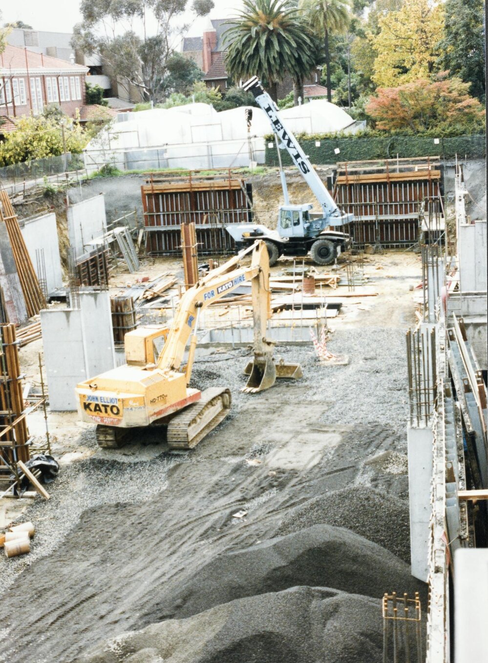 New Zoology construction site, University of Melbourne, May 1986.