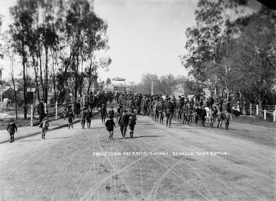 A military procession at the road bridge over the Broken River in Benalla on Patriotic Sunday, 20th September 1914.