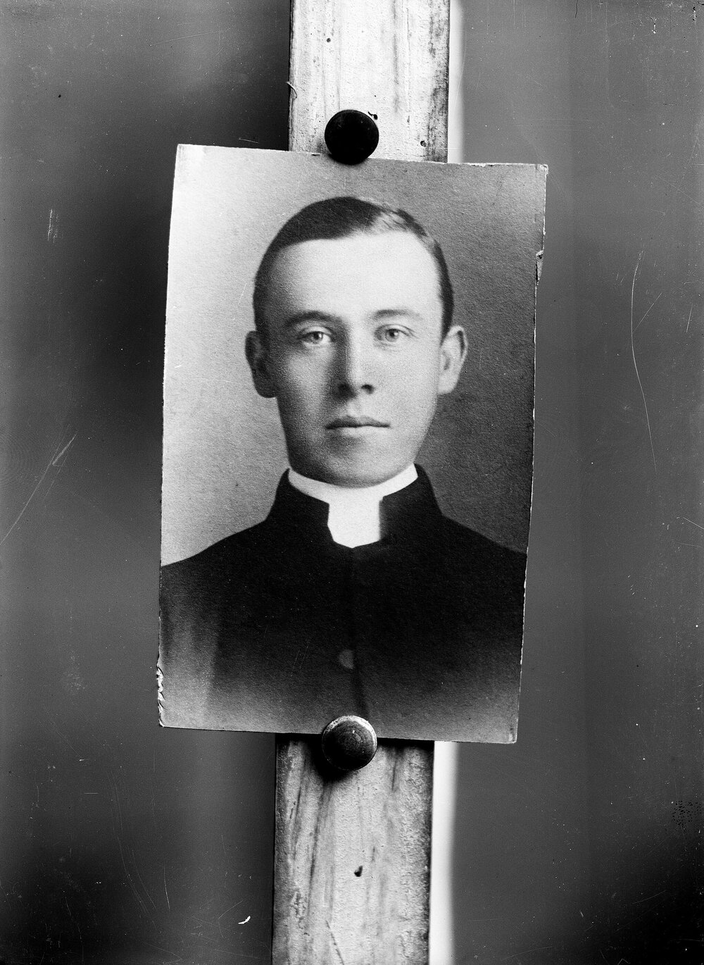Portrait of an unidentified young clergyman.