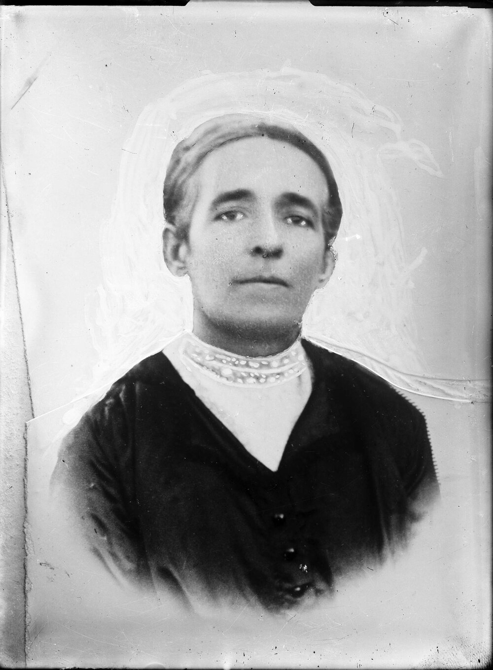 Portrait of an unidentified adult.