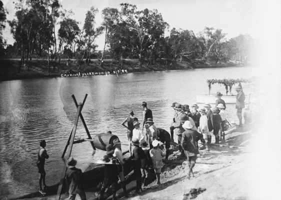 A water based sporting event on the Murray River at Yarrawonga.