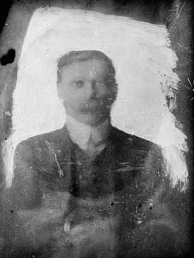 Portrait of an unidentified man.