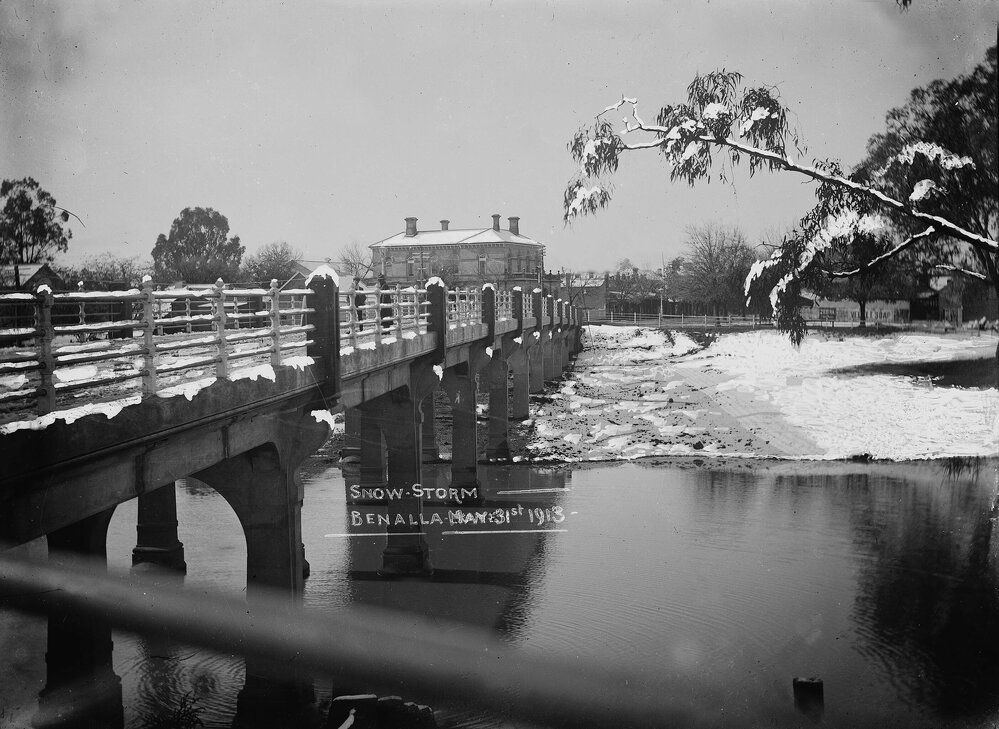 A view of  Benalla following a snow storm on 31st May 1913.