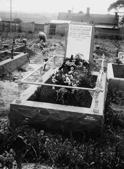 The grave and headstone of William Henry Thompson in an unidentified cemetery.